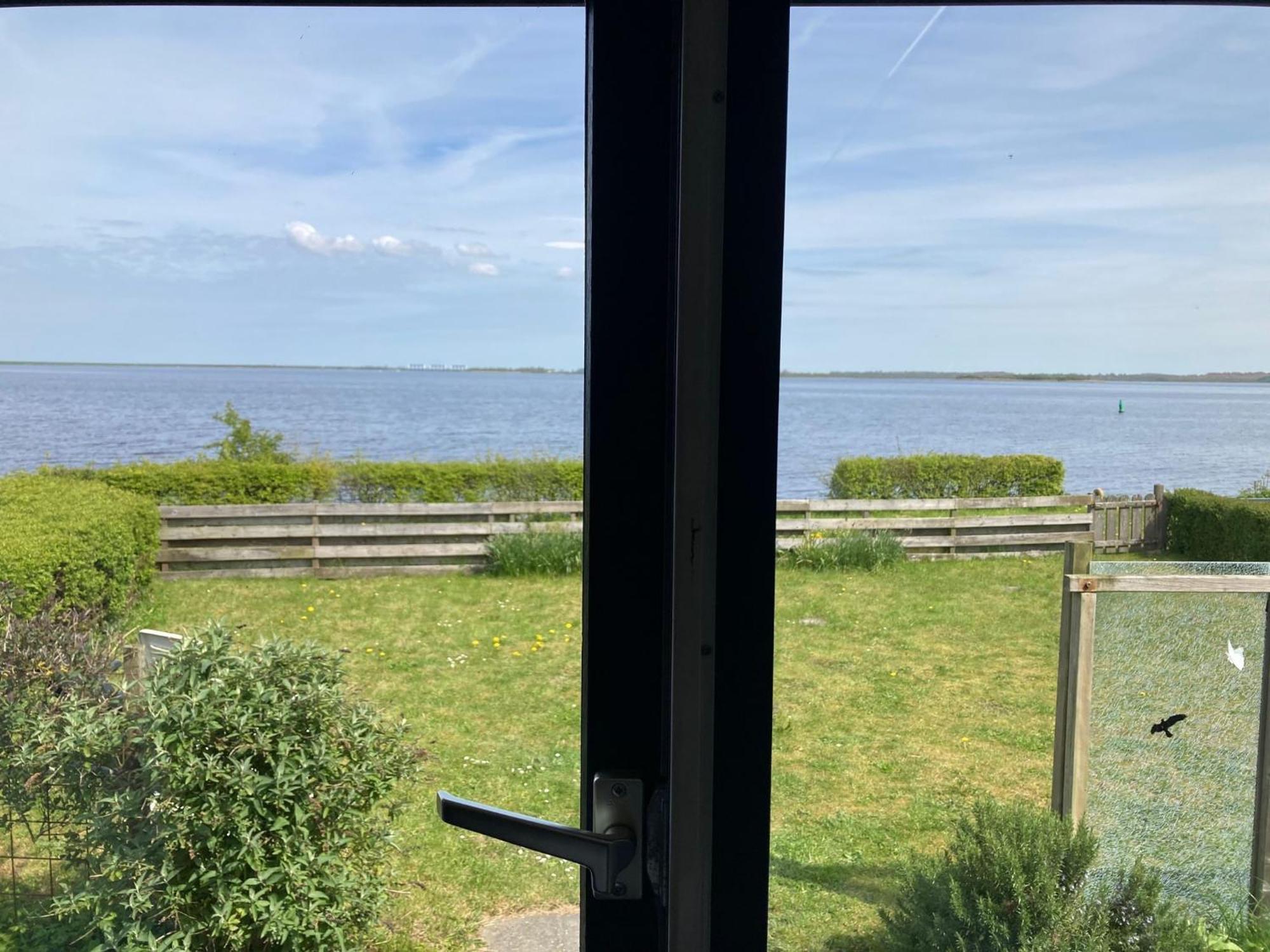 Lakeview 6 Pers Holiday Home Aurora With Fenced Garden, Whirlpool And Sauna Anjum Bagian luar foto