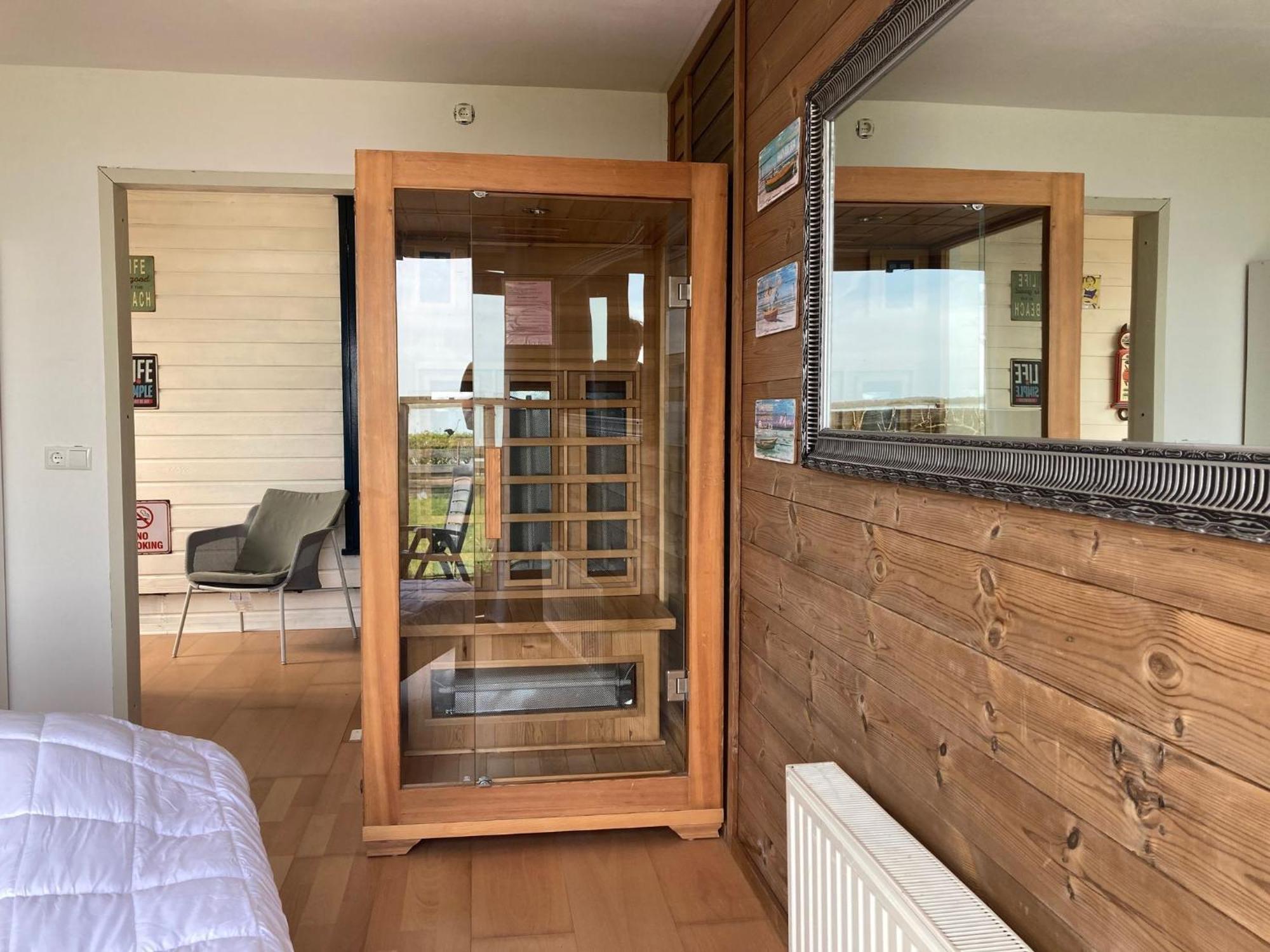 Lakeview 6 Pers Holiday Home Aurora With Fenced Garden, Whirlpool And Sauna Anjum Bagian luar foto