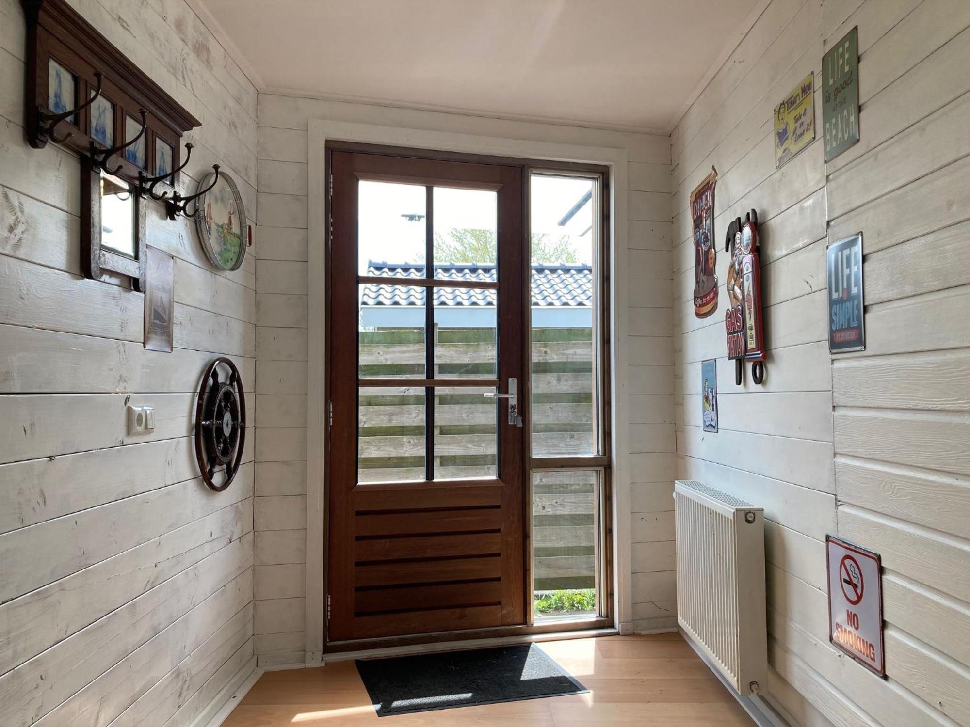 Lakeview 6 Pers Holiday Home Aurora With Fenced Garden, Whirlpool And Sauna Anjum Bagian luar foto